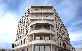 Manoly Plaza Hotel